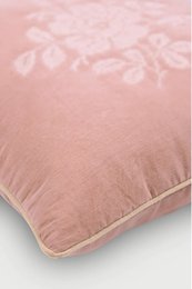 Kussenhoes | Camellia Rose kruissteekkussenhoes van Sanctuary Living
