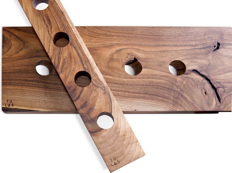 Tu Las™ vinflaskeholder i træ inklusive vinglas og champagneglasholder - 94 x 22 x 4 cm - Flydende vinflaskeholder - Vægbeslag - Valnøddetræ