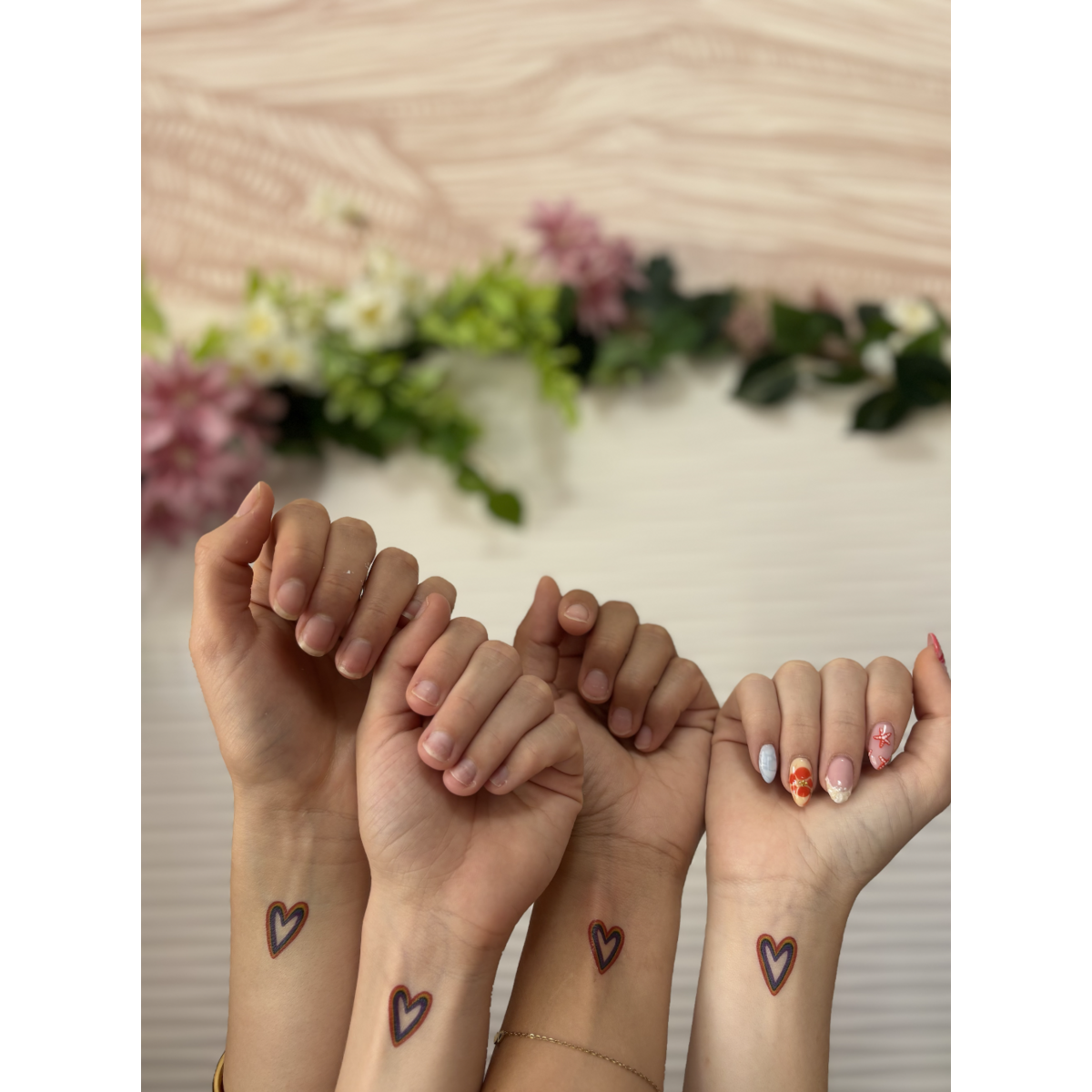 Sioou temporary tattoo - Multicolored heart x5