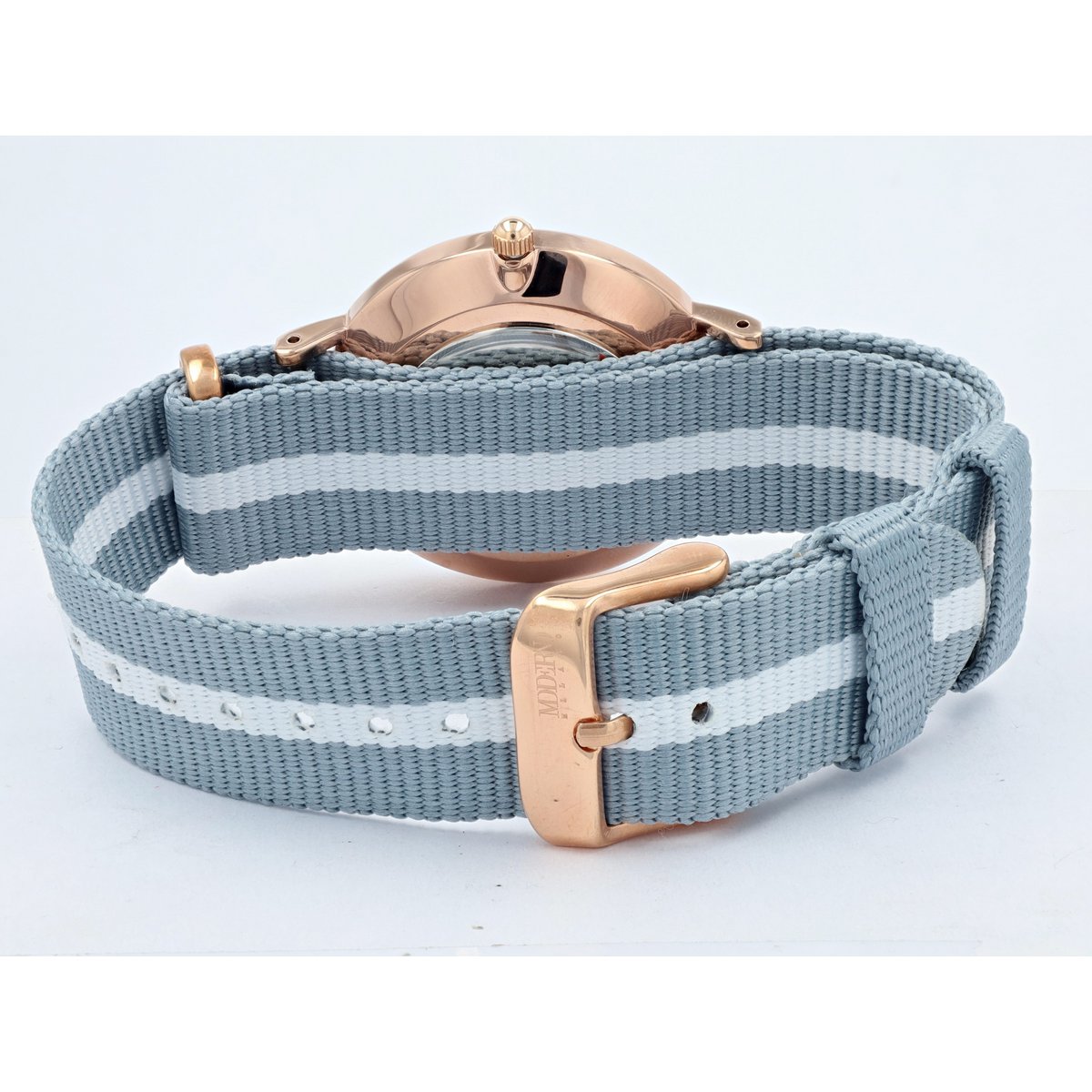 Moderno Milano roestvrijstalen dameshorloge 36,5 mm, saffierglas & nylon NATO-band (lichtblauw-wit), roségoudkleurig