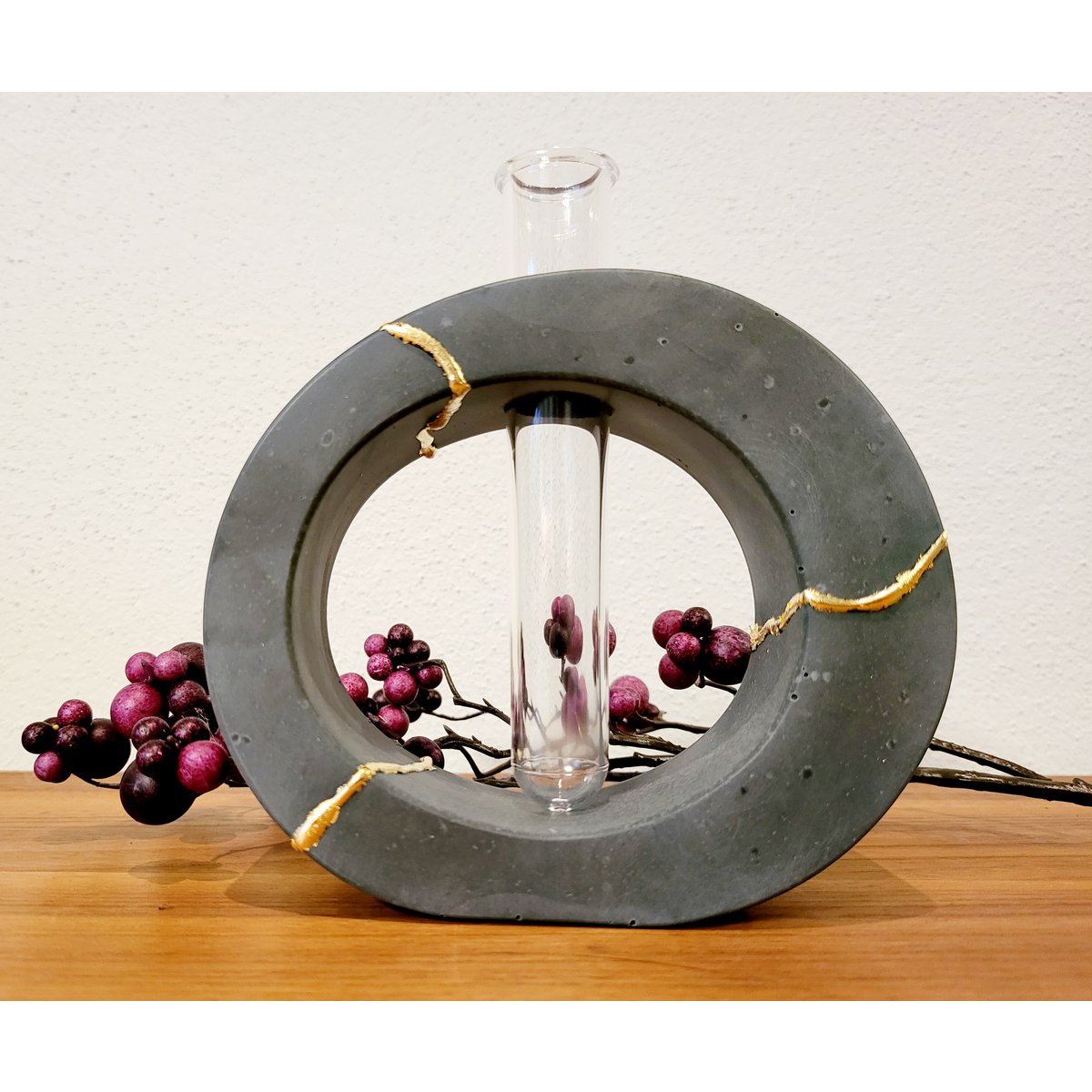 Kintsugi Style Hydroflow Vase