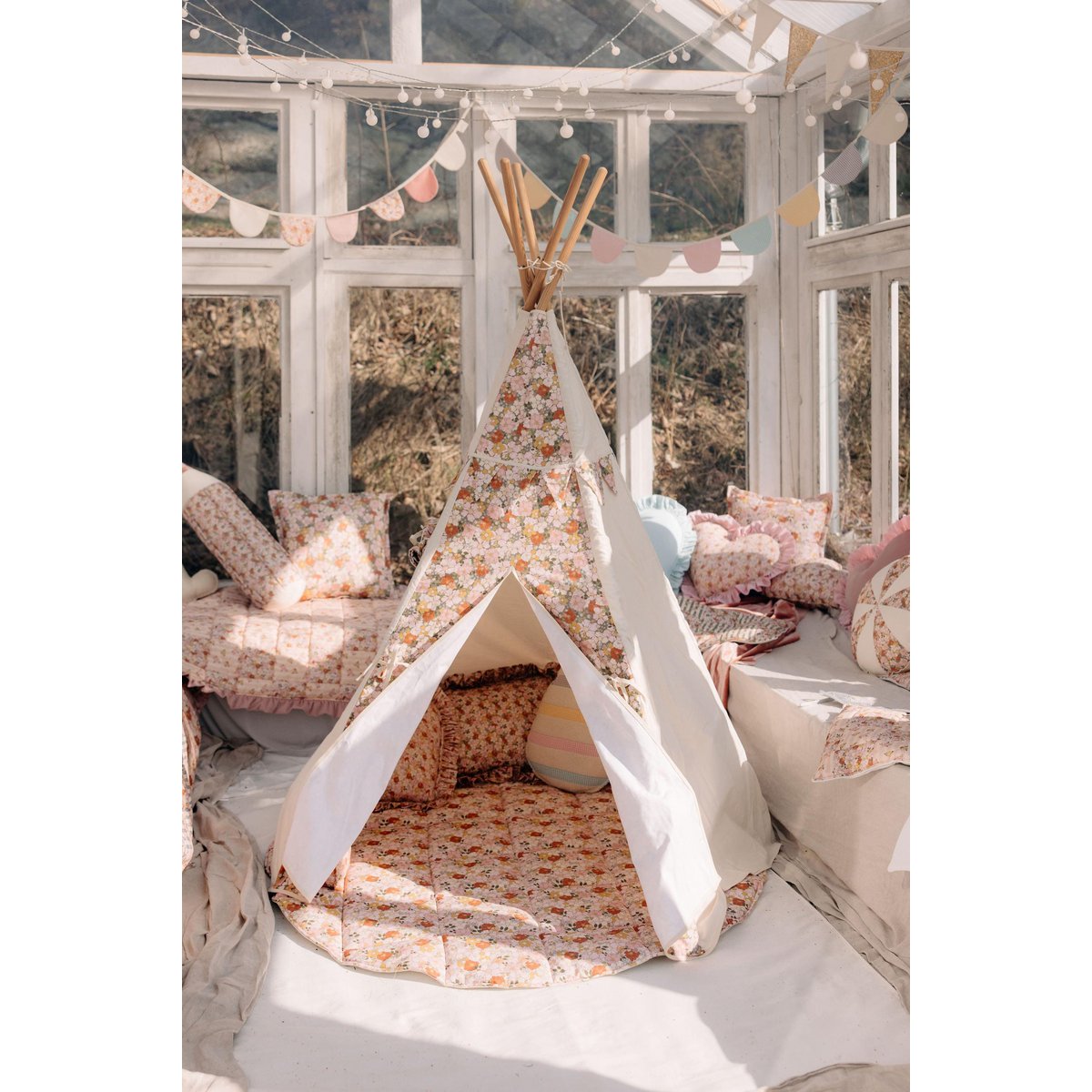 Cuscino Cuore double face con volant “giardino rosa”