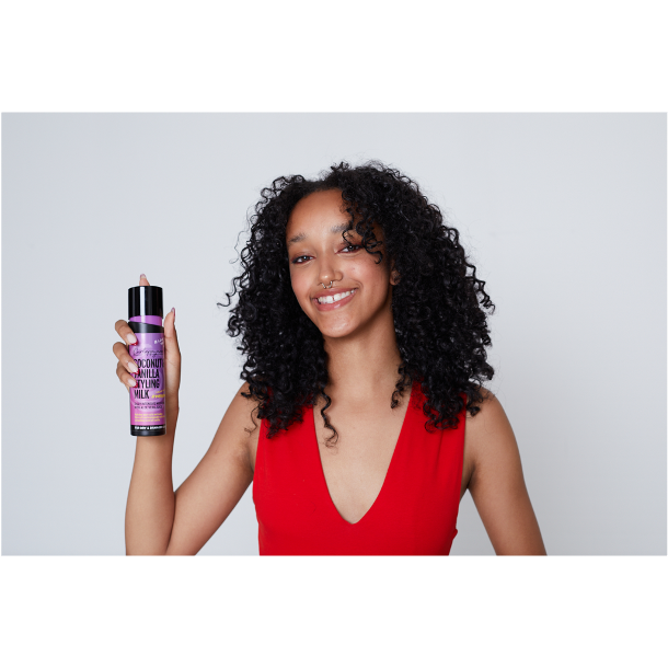 Lait coiffant à la noix de coco et à la vanille pour cheveux bouclés et cheveux très bouclés