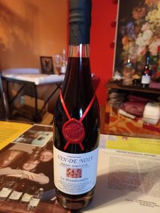 Walnootwijn Ambachtelijke Distilleerderij van Ladoix 20 cl