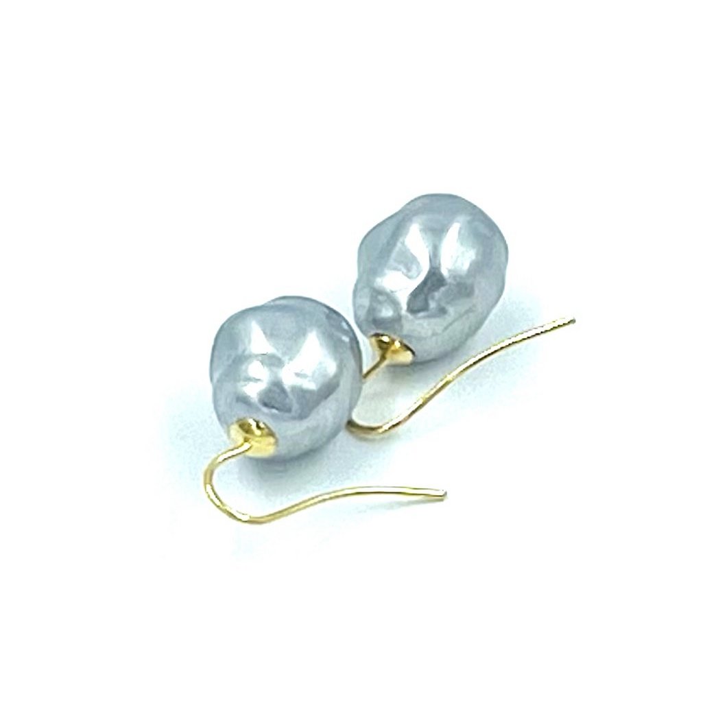 Pearl earrings baroque gray