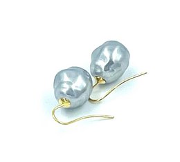 Pearl earrings baroque gray