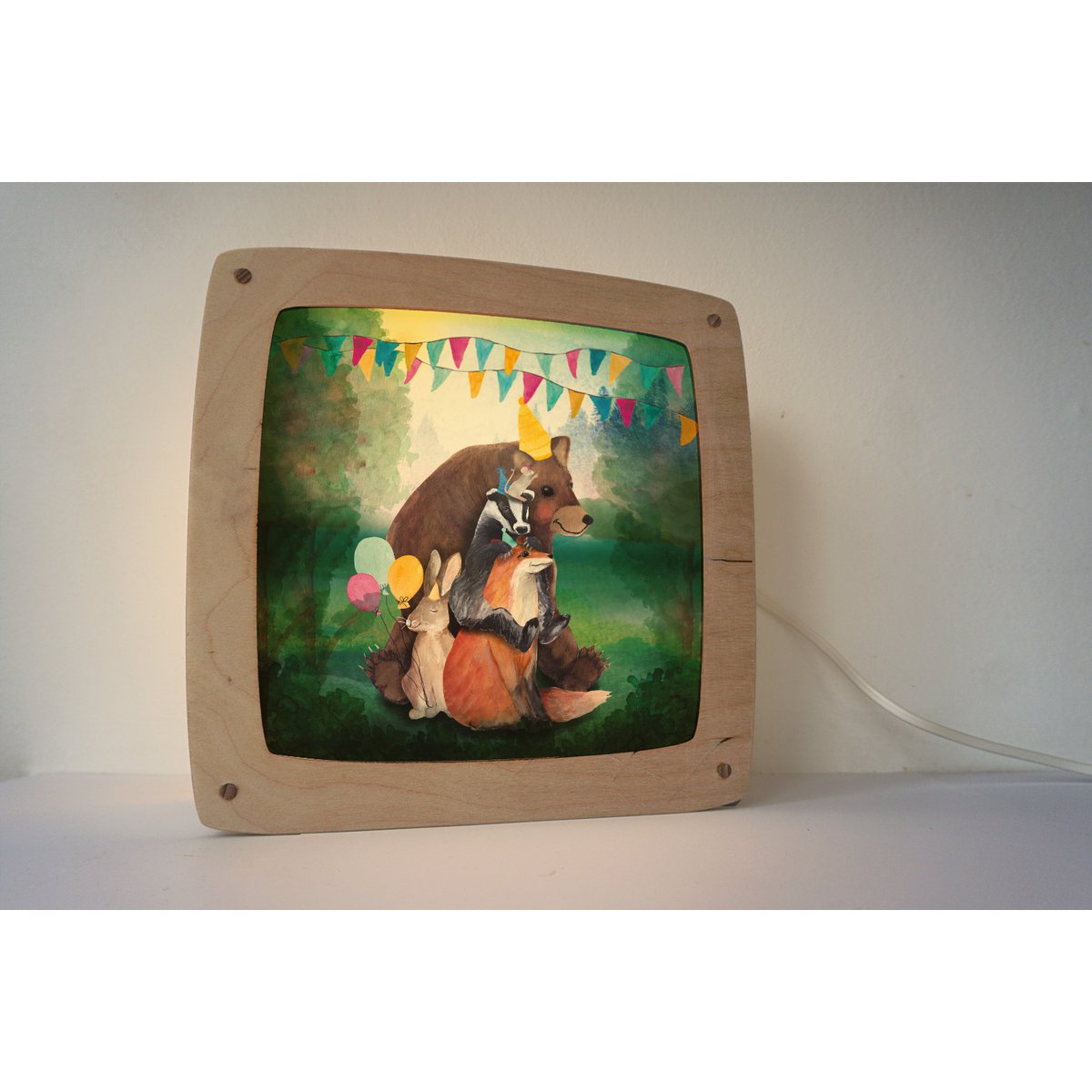 Magic picture Camping with forest animals