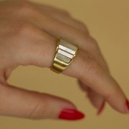Stella - Statement-Ring aus Perlmutt