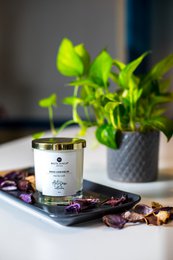 Collection ArtisanBougie d'ambiance rose géranium (200 g / 7 oz)