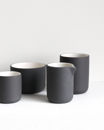 Taza de café Fundamento | gris oscuro / blanco