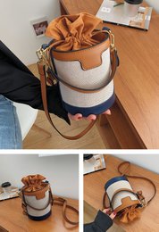 AnBeck Small Bucket Crossbody-håndtaske (2 farvemuligheder)