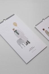 LUSSUOSO E ORIGINALE CALENDARIO COMPLEANNO . Studio KATHAN