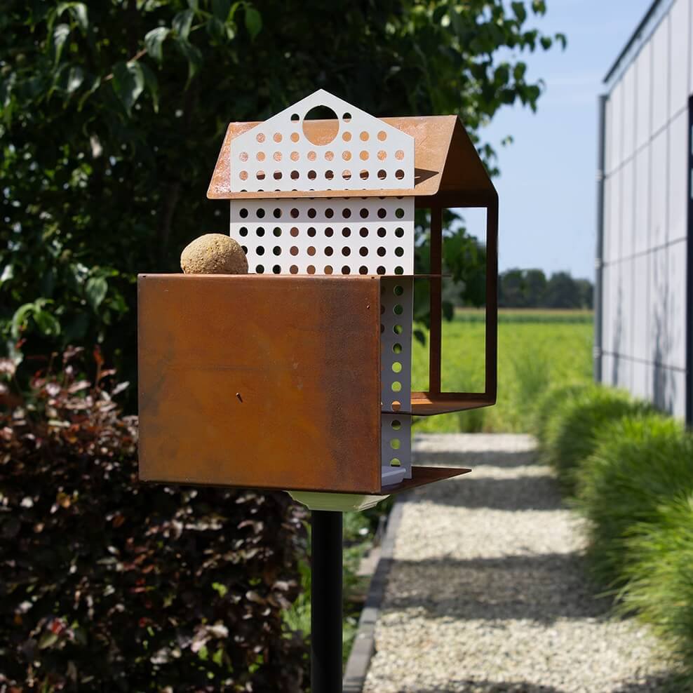 Tweet House - Bird Feed House on Pole - Cortenstaal