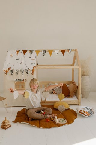 Canopy over bed in the shape of a house "Forest friends", baby crib house, Decoration for boys's room, personalized baby houses baldachin