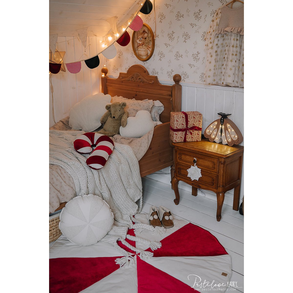 Fluffy Boucle Cloud Pillow "White teddy"