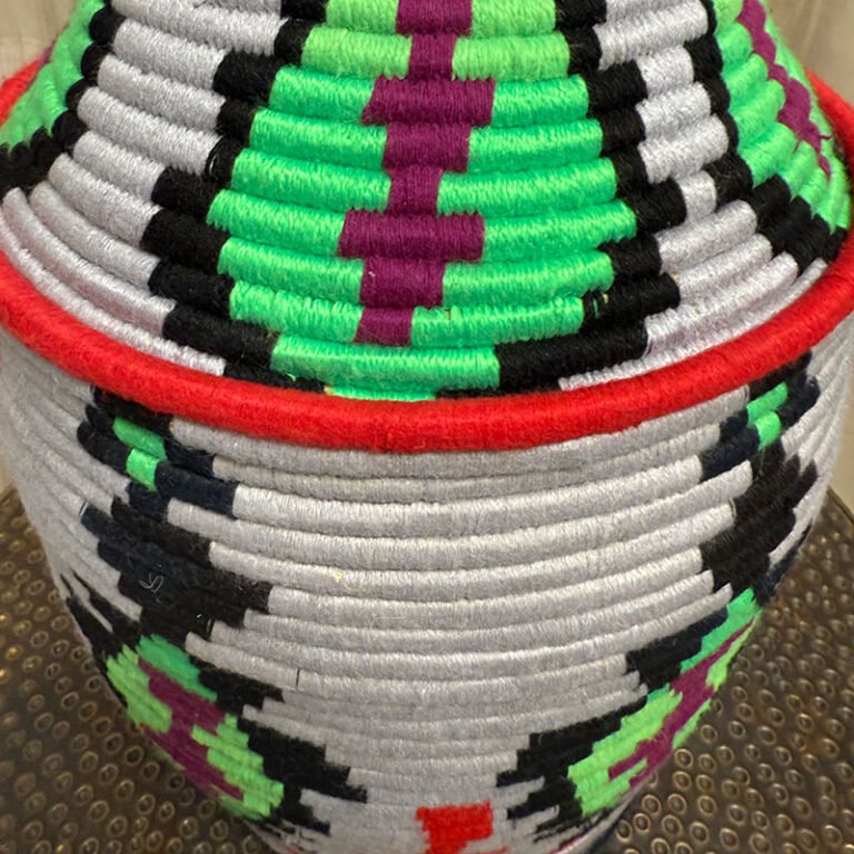 Mini cesta tejida marroquí hecha a mano