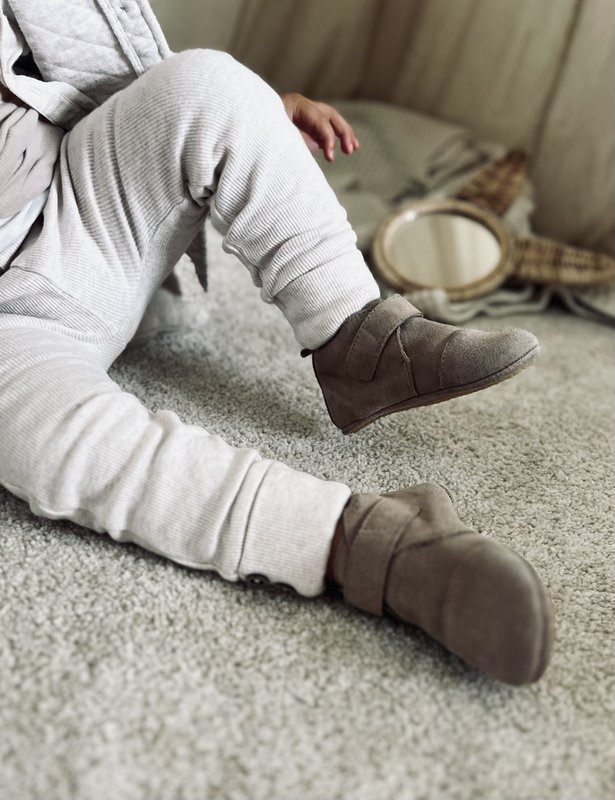 Klassische Wildlederstiefel - Taupe