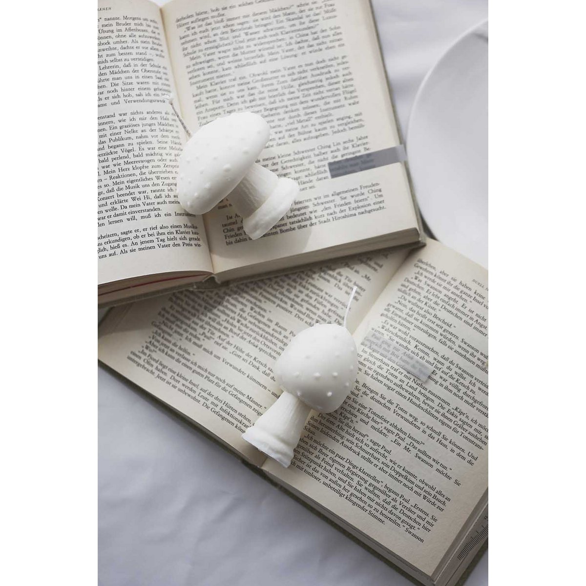 Ordinate-Woodland Mushroom Candle-01 Mushroom candle made of soy wax and beeswax | Handmade decorative candle | Cottagecore home decor | Gift for book lovers | Christmas candle