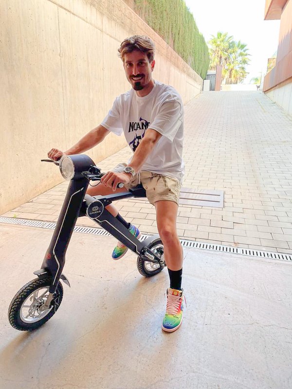45KM LIMITED EDITION Cruzaa electric scooter Denim Blue