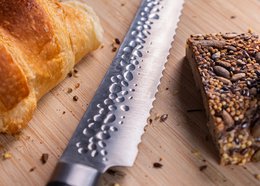 Knife - Serrated bread/pastry knife with bamboo Saya and bamboo box - 200 mm blade