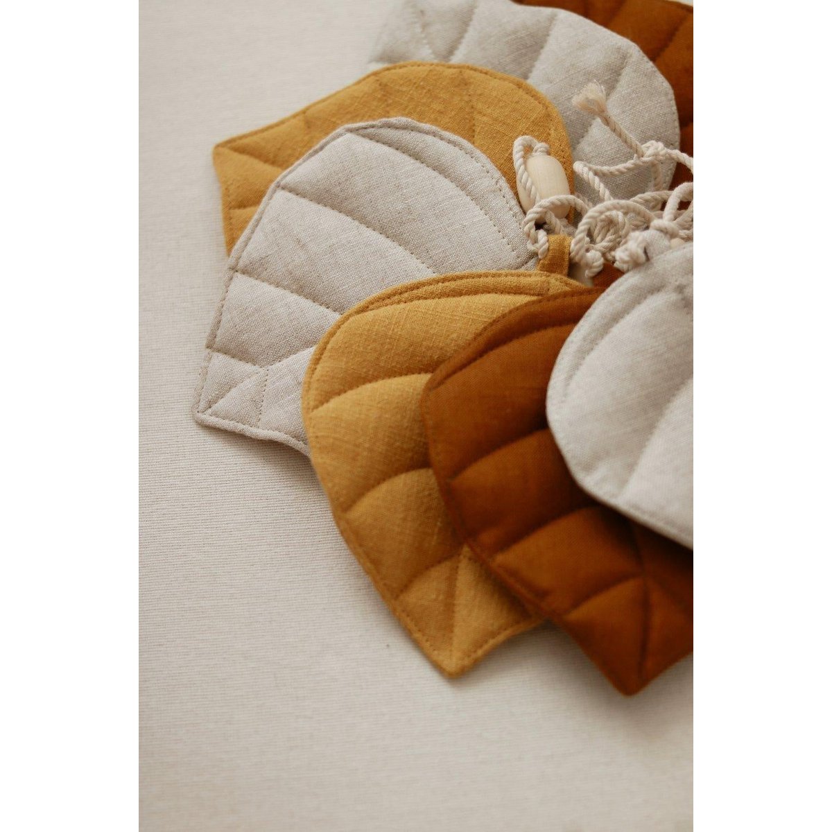 Guirlande de Lin "Ocre" avec Feuilles