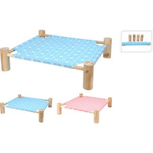 Animal bed with wooden base
