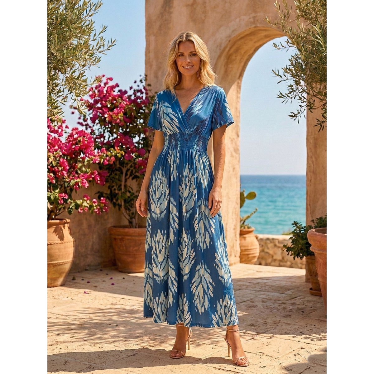 „Letnia” sukienka maxi – artystyczny nadruk Ikat i marszczenie w talii – 610-8
