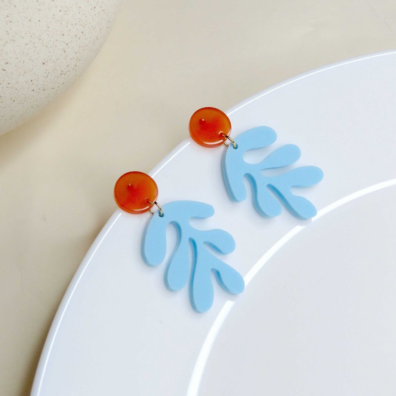 Matisse floral acrylic earrings in light blue
