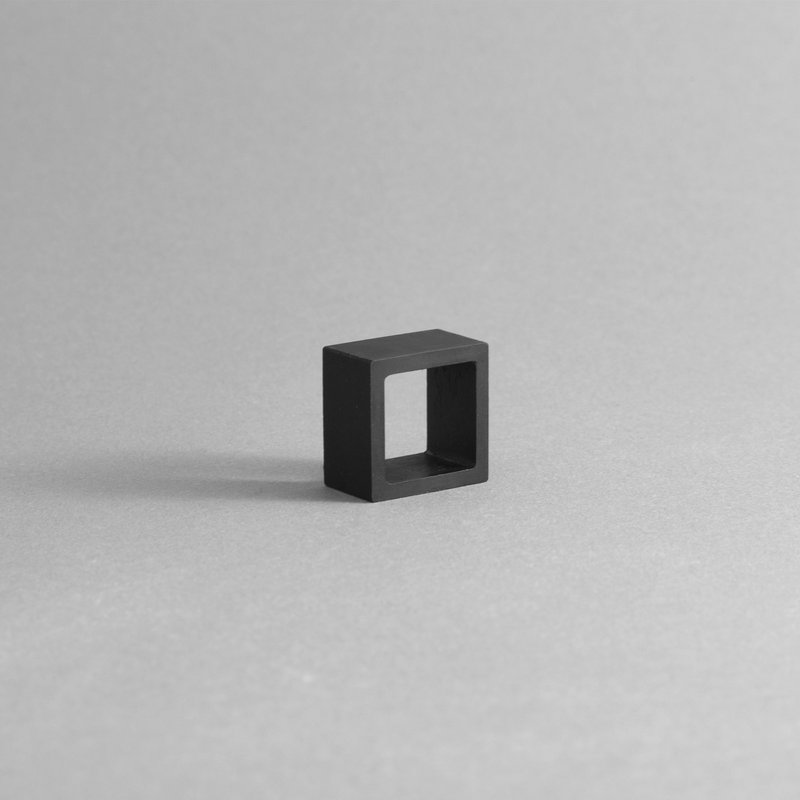 MK3 SYMMETRIC RING – BLACK  - Contemporary Minimal Jewelry handmade in Concrete