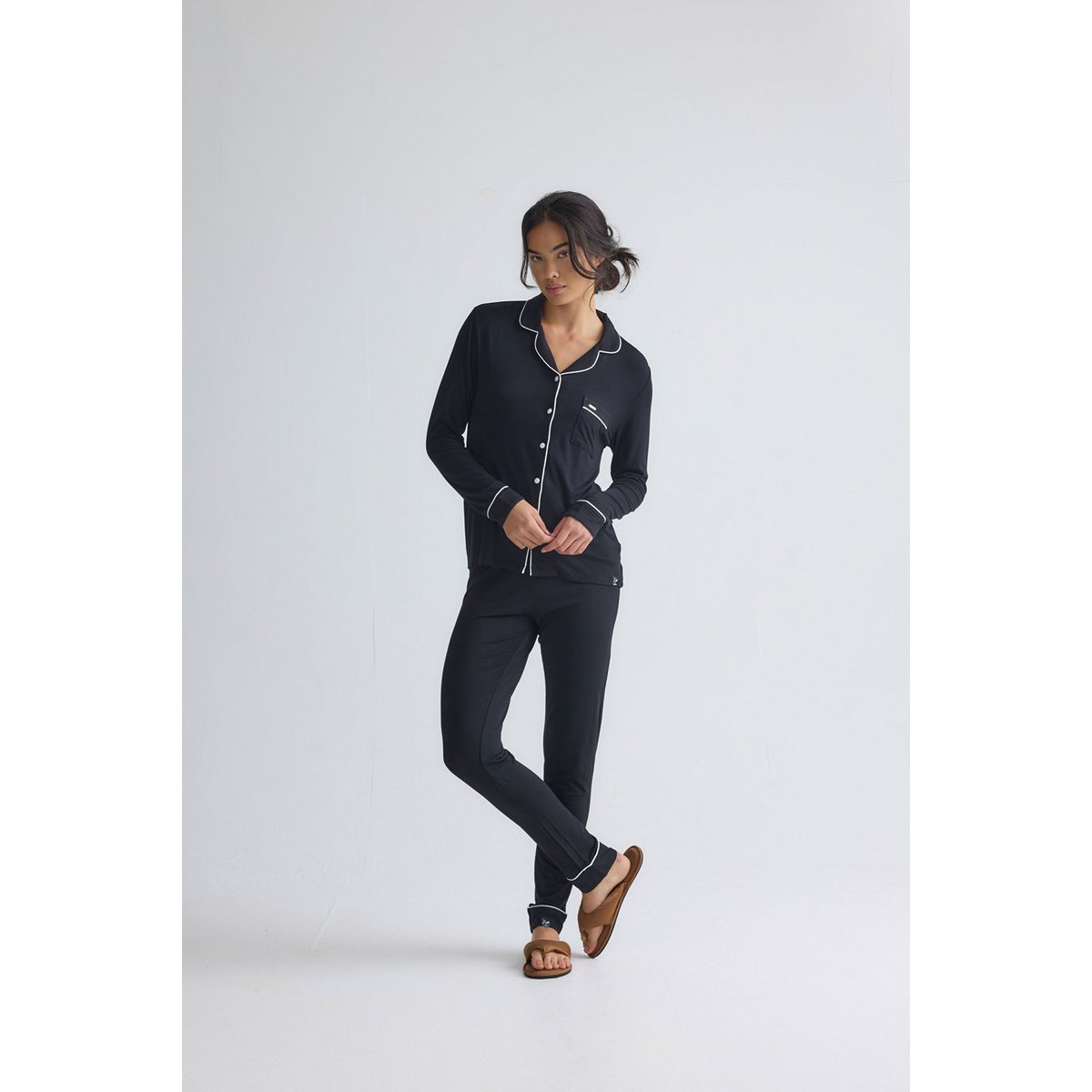Langes Pyjama-Set aus Bambus in Schwarz