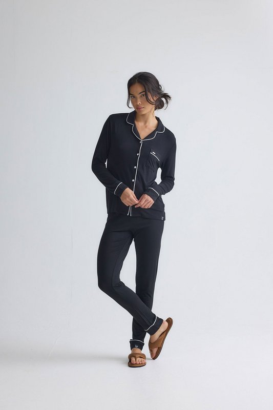 Langes Pyjama-Set aus Bambus in Schwarz