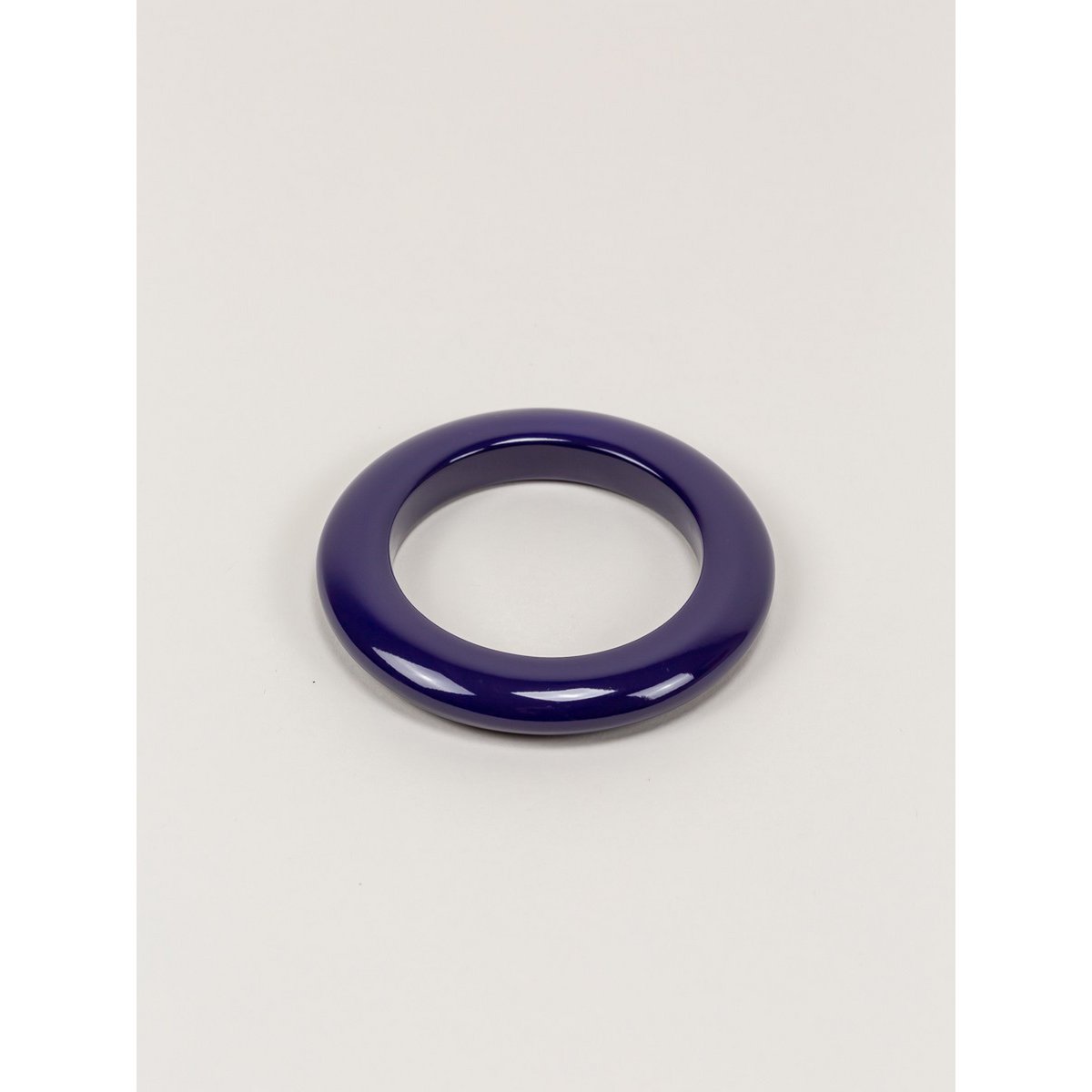 Bracciale sottilissimo rotondo in legno laccato viola