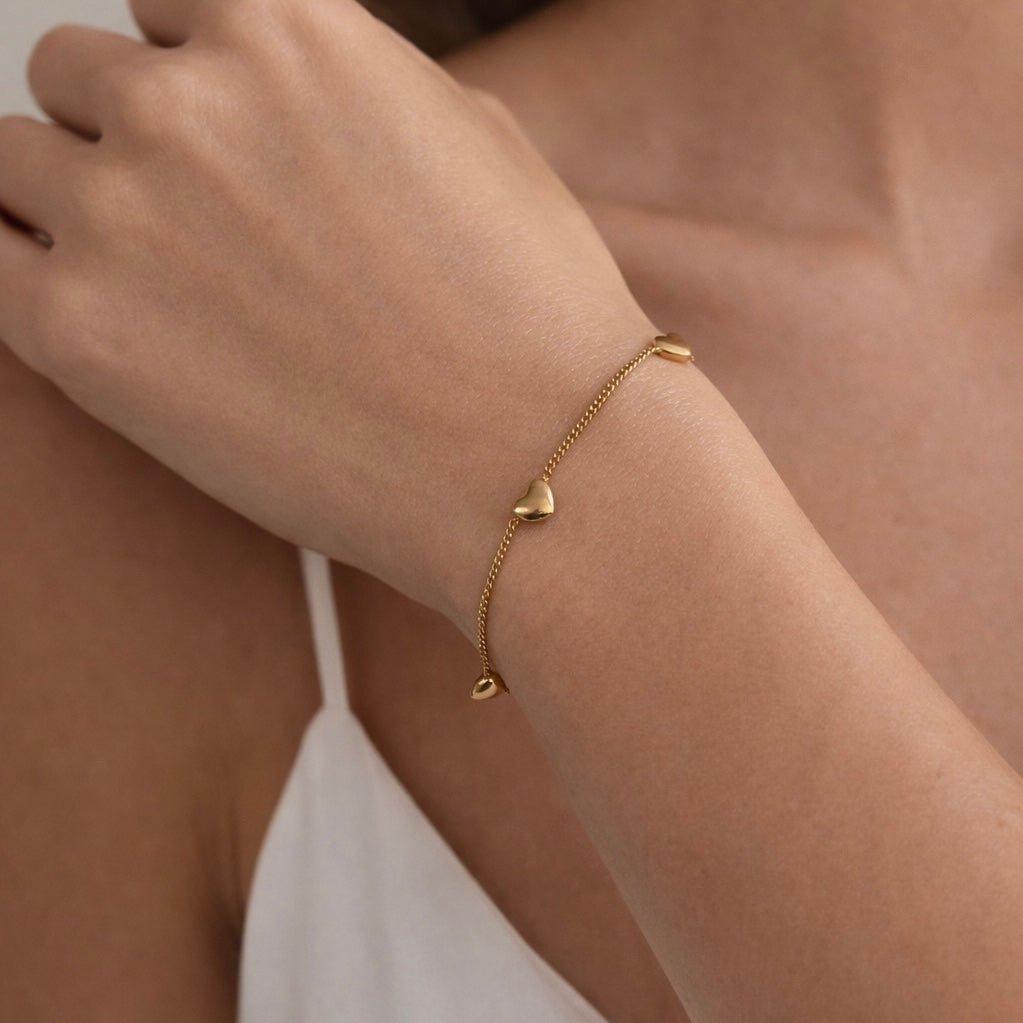 Goldene Krawatten - Armband mit Herzen