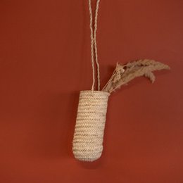 🌿 Handwoven Wicker Flower Holder – Artisan Craftsmanship