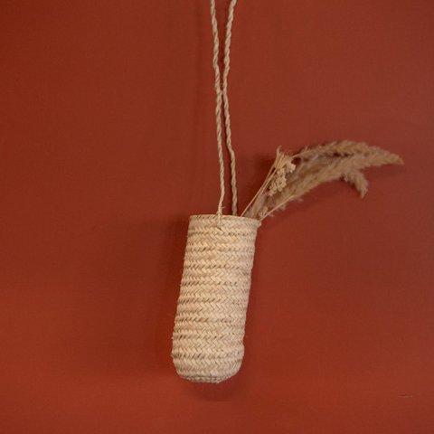 🌿 Handwoven Wicker Flower Holder – Artisan Craftsmanship