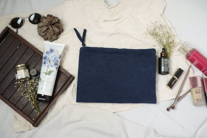 Pochette | Velours côtelé de coton biologique deux poches zippées teintées | Métal