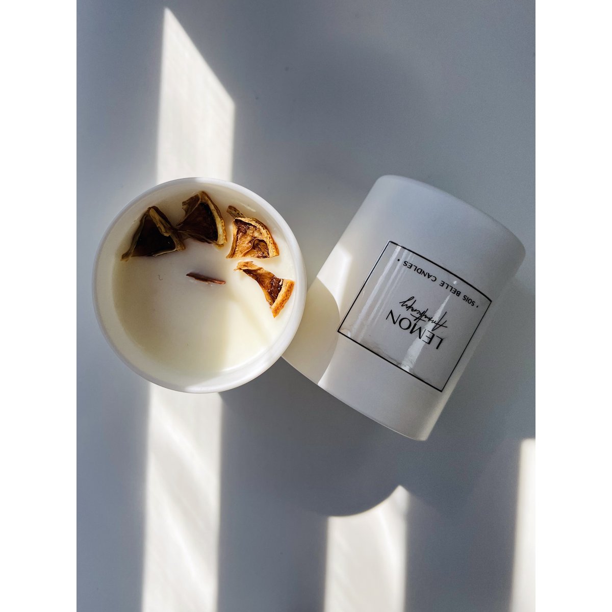 Lemon aromatherapy candle