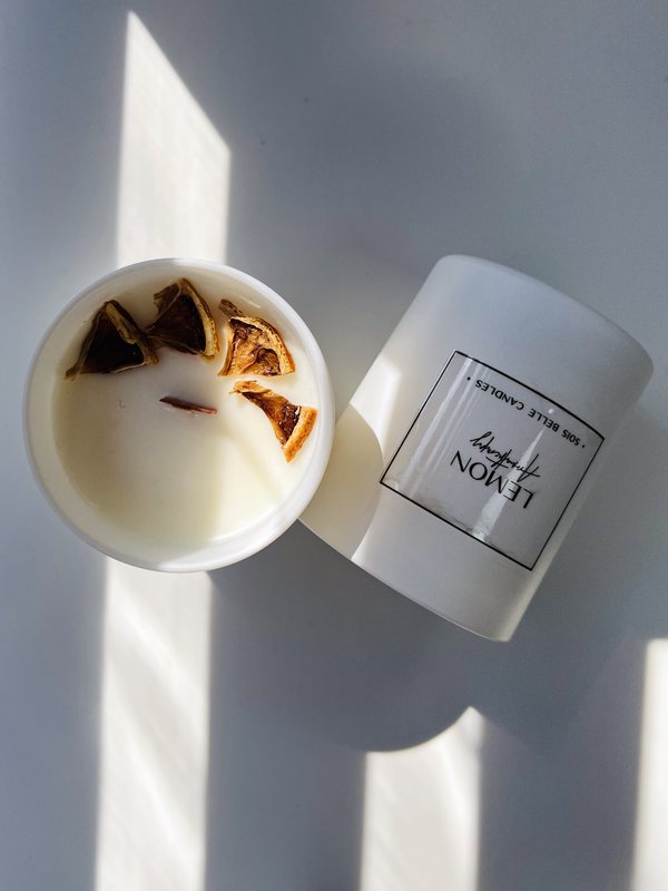 Lemon aromatherapy candle