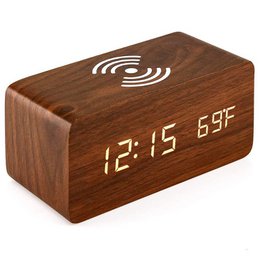 Reloj despertador de madera con carga inalámbrica Marrón
