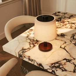 Rover dunkelbraune wiederaufladbare Holzlampe