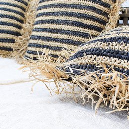 Sunda - raffia pillow cover with black stripe - 50cm