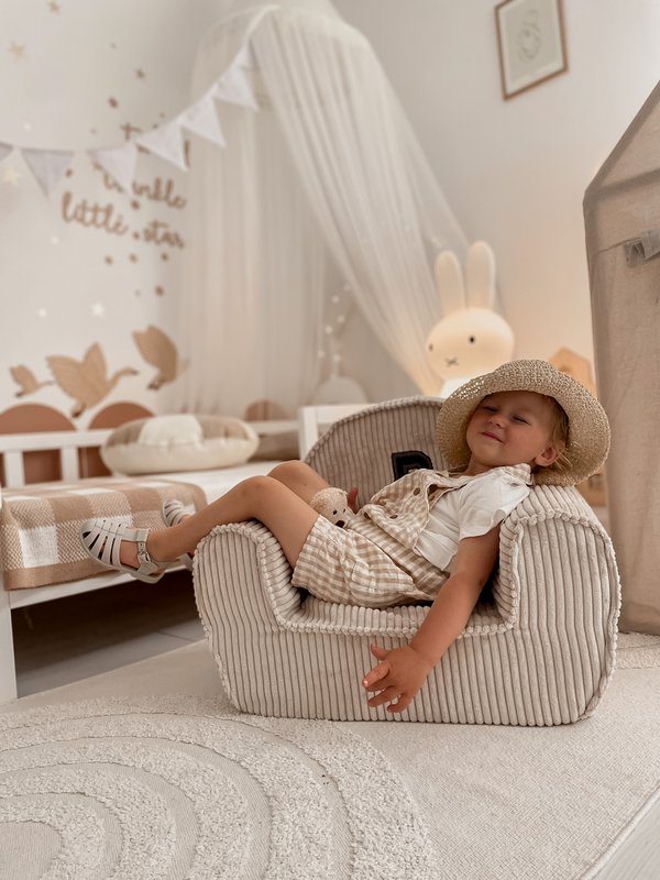 Cord-Babystuhl mit Buchstaben