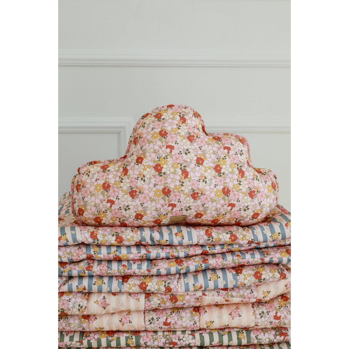 coussin nuage "Fleurs de printemps"