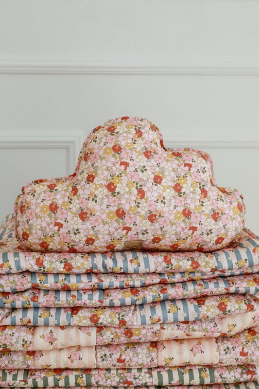 coussin nuage "Fleurs de printemps"