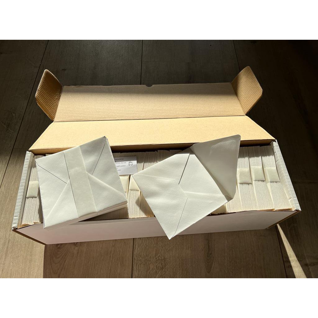 Envelop van handgeschept papier 13x13cm