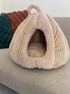 ByTiekeman – Katzenbett – Beige – Tiko gerippt