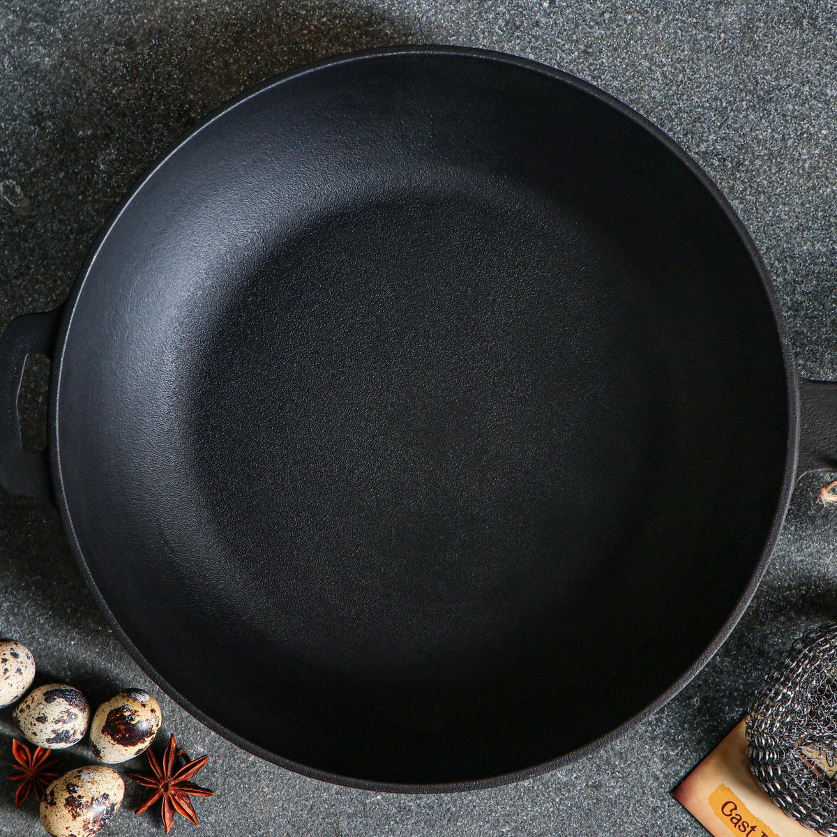Freing Pan de hierro fundido - Ø 28 x 6 cm - sartén de hierro fundido para todas las fuentes de calor - mango de madera - PFAS - Negro