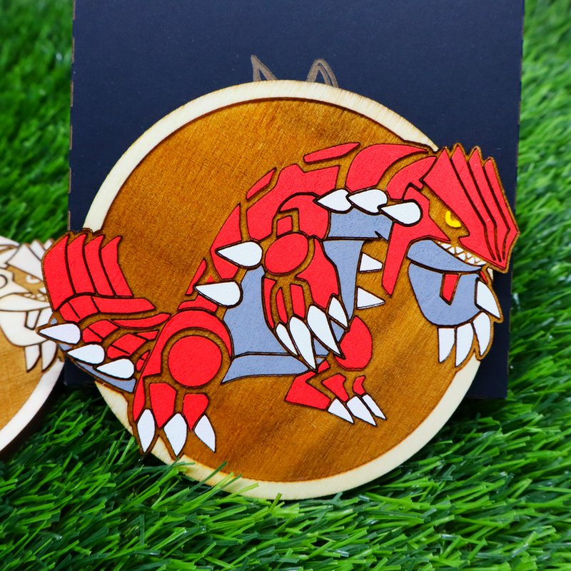 Hölzerne farbenfrohe Pokémon -Untersetzer, Groudon, Geek Decor, Nerd Room Anime Fan Geschenke Hauswarming