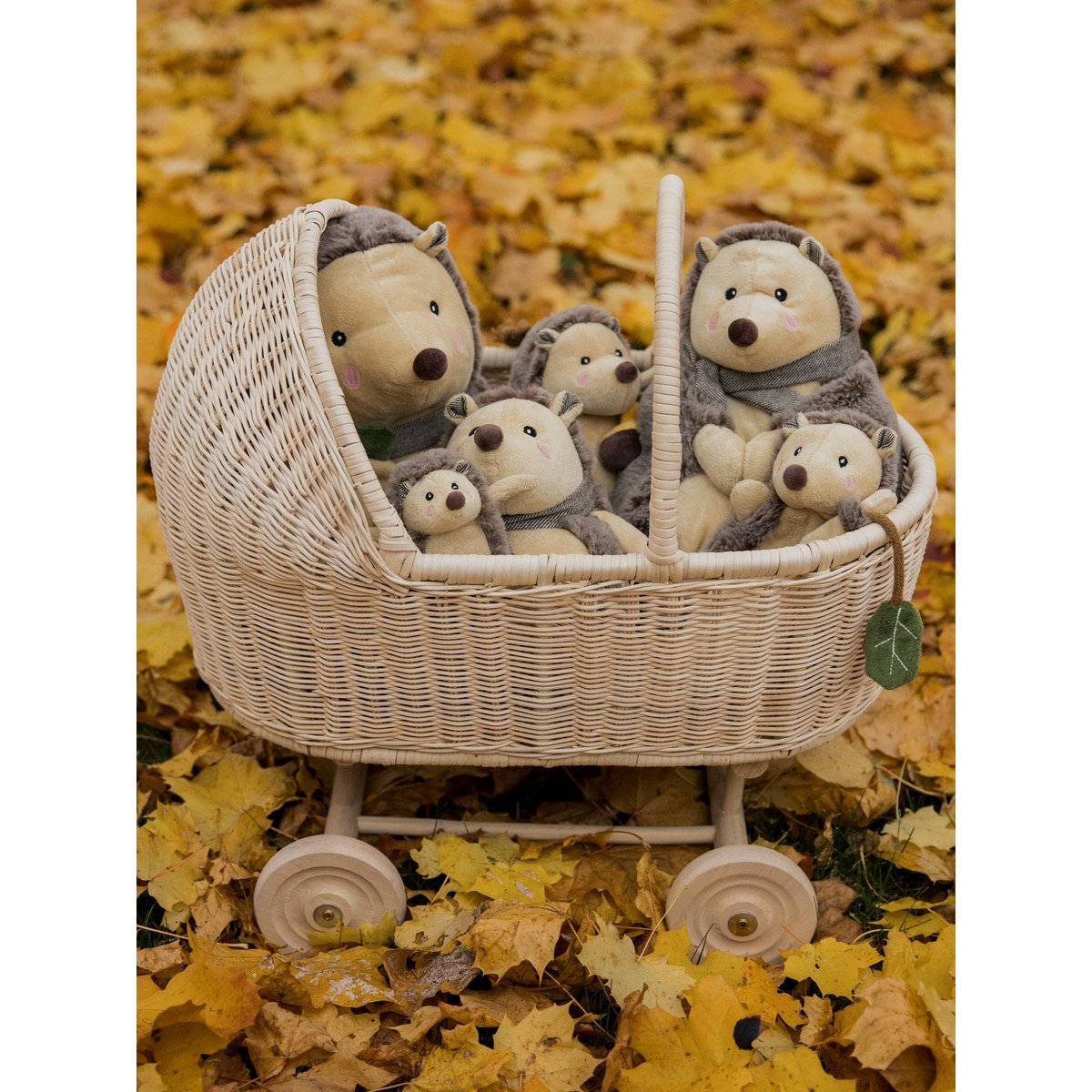Cuddly cloth hedgehog piksi