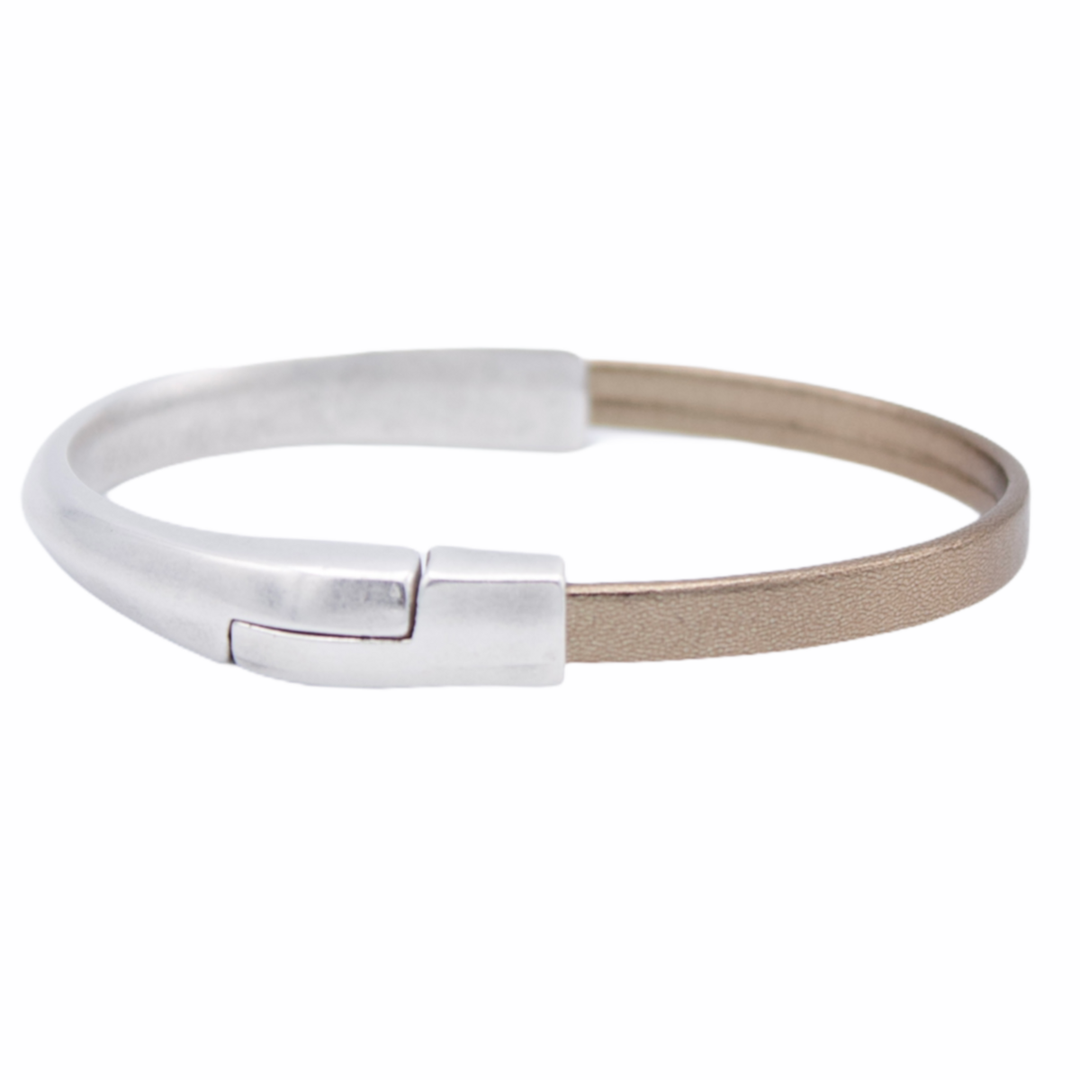 AMACAYACÚ (zilver) leren armband met magnetische sluiting